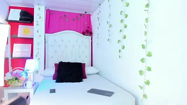 Snapshot of XaanderGrey chatting on 12/17/25, 07:31 XaanderGrey online show from 12/17/25, 07:31