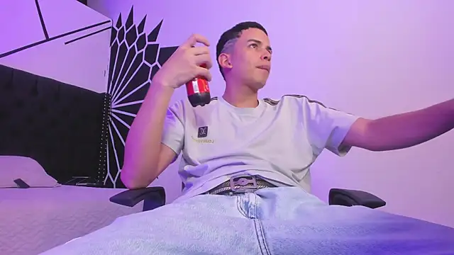 JuanSixx online show from 09/30/25, 03:44