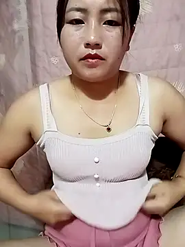 Snapshot of buddy-sexy chatting on 05/05/26, 12:46 buddy-sexy online show from 05/05/26, 12:46