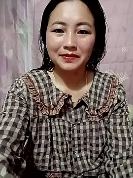 Snapshot of buddy-sexy chatting on 05/17/26, 01:40 buddy-sexy online show from 05/17/26, 01:40