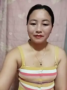 Snapshot of buddy-sexy chatting on 06/04/26, 02:39 buddy-sexy online show from 06/04/26, 02:39