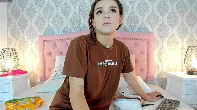 kendallspears 1 online show from 11/12/25, 03:51