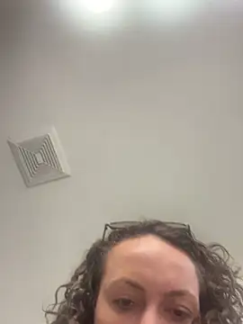 Snapshot of sexybriiiixoxo chatting on 11/29/25, 03:37 sexybriiiixoxo online show from 11/29/25, 03:37