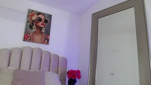 isa bigassx online show from 12/23/25, 04:54