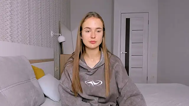 LilMary  online show from 11/12/25, 07:09