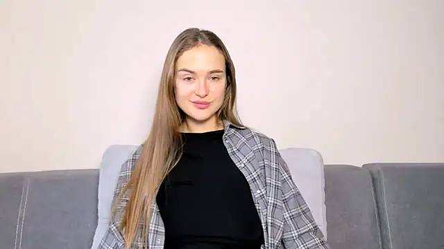 LilMary  online show from 12/18/25, 07:14