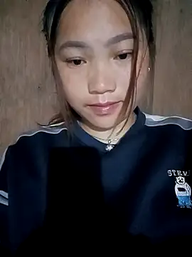 min-xinh online show from 12/19/25, 09:33