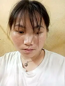 min-xinh online show from 04/12/26, 02:11