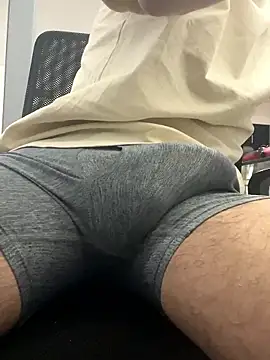 AlbertoRuiz086 online show from 03/24/26, 06:13