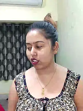 Snapshot of Hot_Misti_69 chatting on 05/13/26, 04:37 Hot Misti 69 online show from 05/13/26, 04:37
