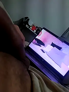 A reyes1122 online show from 10/09/25, 10:46