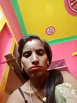 Snapshot of Munni_ji chatting on 10/18/25, 06:19 Munni ji online show from 10/18/25, 06:19