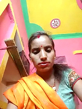 Snapshot of Munni_ji chatting on 10/19/25, 05:46 Munni ji online show from 10/19/25, 05:46