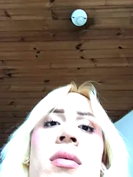 alexawinterrr online show from 10/04/25, 10:08