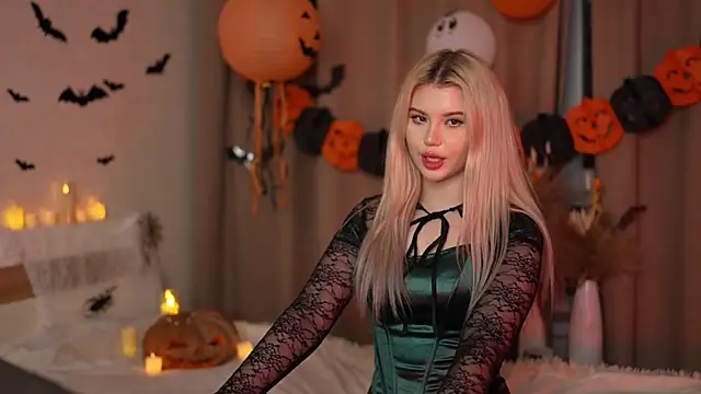 AshleyNikoo online show from 10/29/25, 03:58