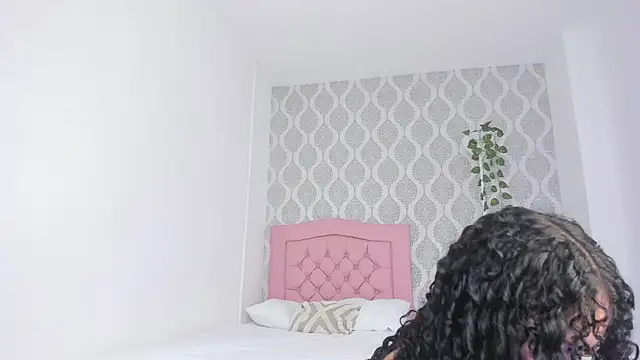 annalise goerts online show from 12/18/25, 01:06