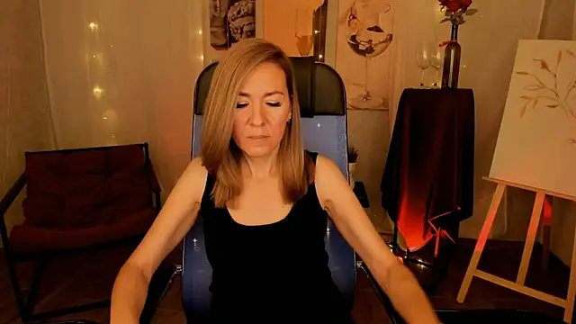 DonnaSmitth online show from 12/15/25, 02:10