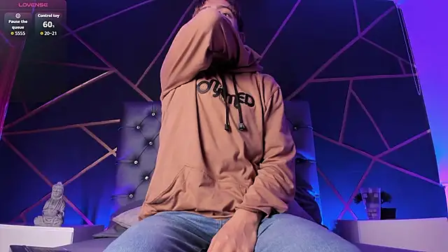 Lian Miller1  online show from 02/18/26, 12:23