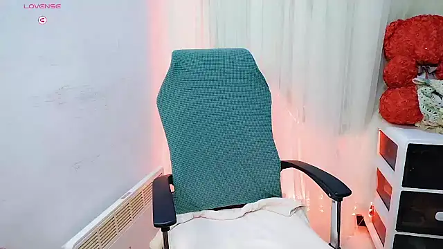 NEWONETO online show from 10/20/25, 11:32