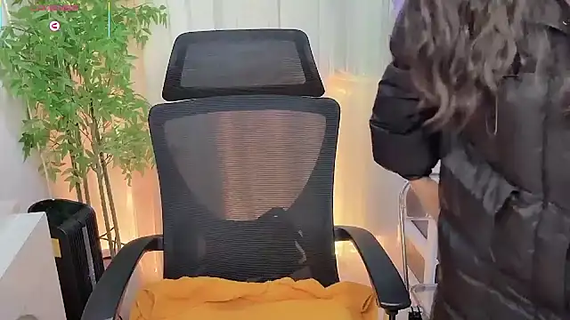 NEWONETO online show from 02/09/26, 12:20