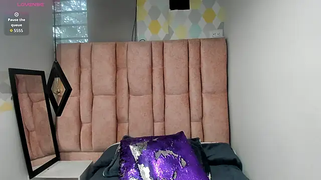 Issa Milf   online show from 03/21/26, 01:26