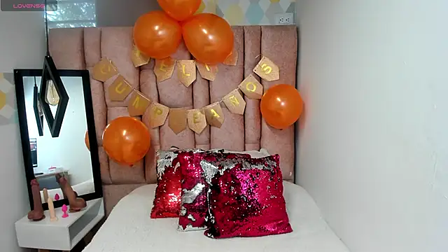 Issa Milf   online show from 03/24/26, 01:49