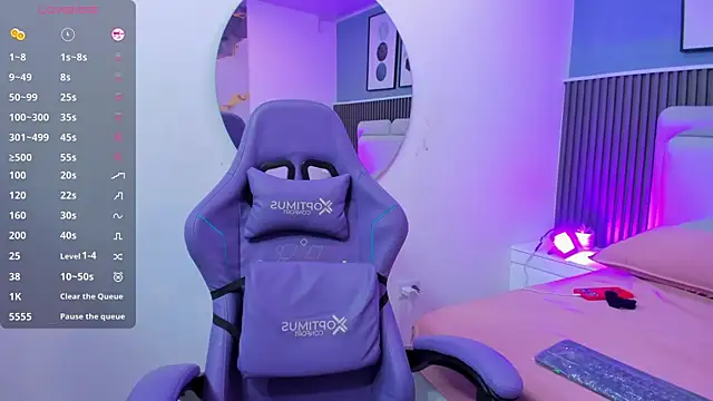 liz  cute online show from 10/09/25, 11:30