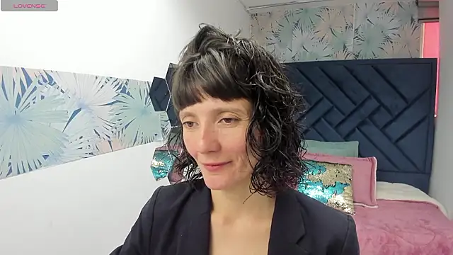 Valery More   online show from 03/29/26, 01:11