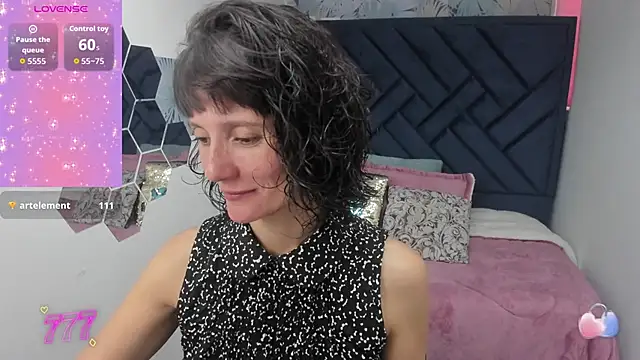 Valery More   online show from 04/01/26, 01:12