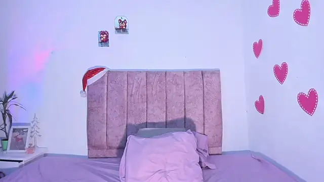 Mila 1wood online show from 12/14/25, 03:12