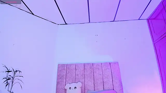 Mila 1wood online show from 06/19/26, 12:42