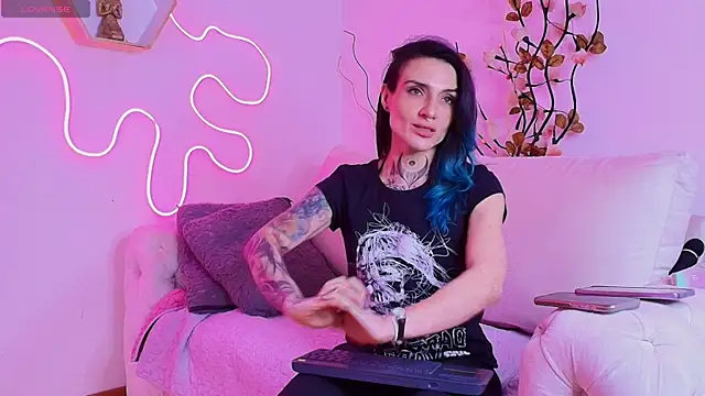 leblanc eva online show from 10/07/25, 05:10