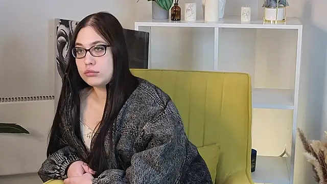 KaylaOzog online show from 09/28/25, 10:42