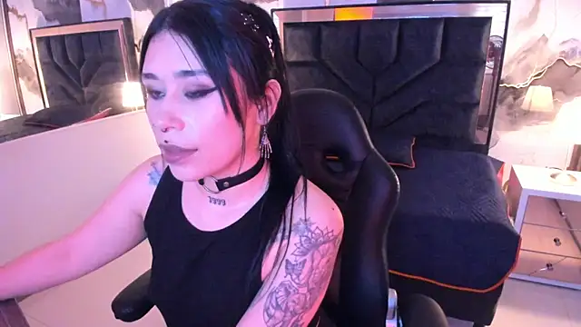 SusanVilla online show from 03/16/26, 07:29