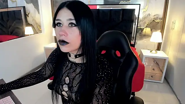 SusanVilla online show from 04/09/26, 07:52