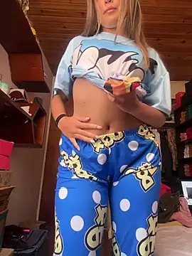 Miia Millerr online show from 12/18/25, 02:23