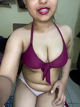 Snapshot of soniyaverma00 chatting on 05/15/26, 08:27 soniyaverma00 online show from 05/15/26, 08:27