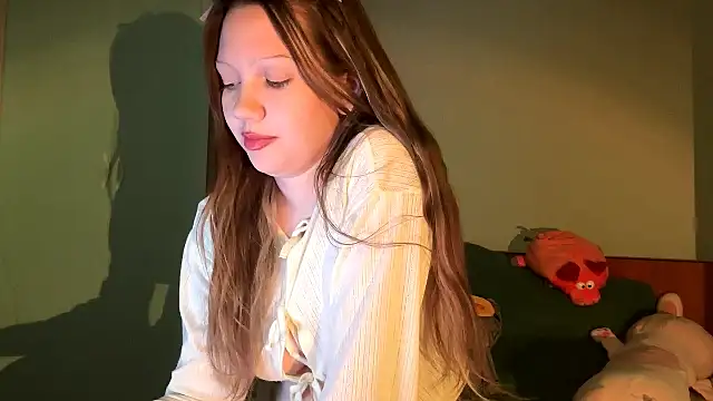 EmiIyKitty online show from 10/20/25, 07:58