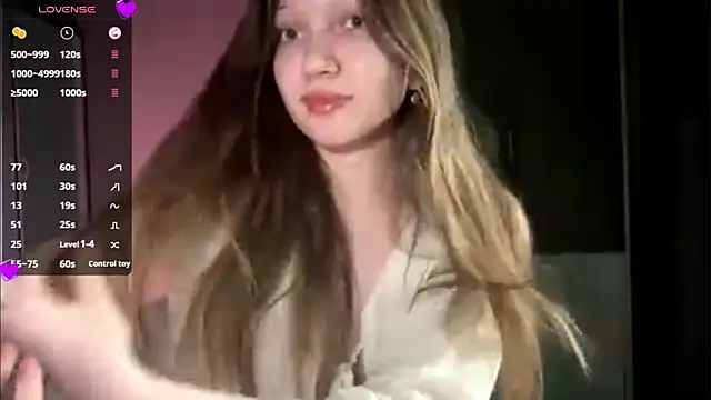 Snapshot of EmiIyKitty chatting on 02/12/26, 01:17 EmiIyKitty online show from 02/12/26, 01:17