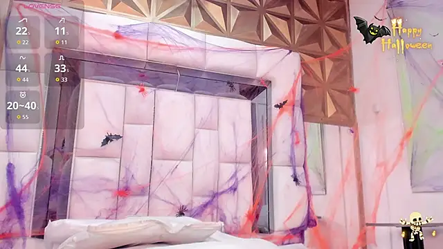 violet milleer online show from 10/30/25, 07:25