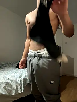 adgymwear1 online show from 09/29/25, 07:40