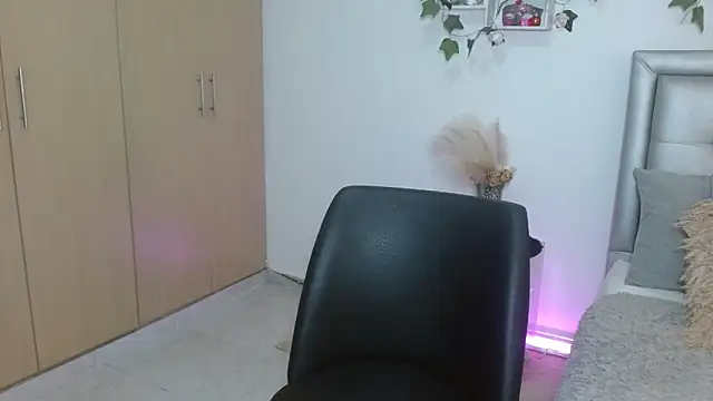 mia star 2 online show from 04/20/26, 10:51