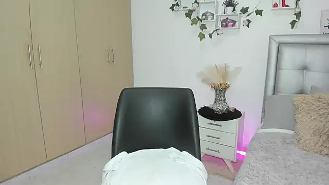 mia star 2 online show from 07/01/26, 11:23