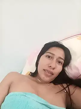 Amelia Rivas online show from 10/11/25, 03:32