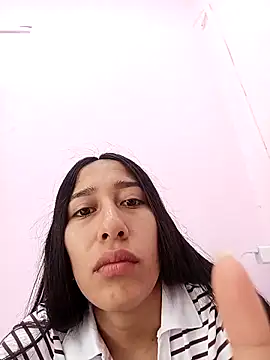 Amelia Rivas online show from 11/11/25, 06:41