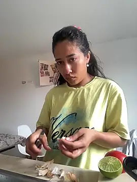 Amelia Rivas online show from 04/23/26, 01:46