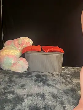 Snapshot of SaraNoir80 chatting on 02/03/26, 12:53 SaraNoir80 online show from 02/03/26, 12:53