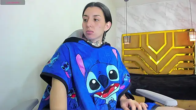 Snapshot of Iris__77 chatting on 10/12/25, 06:56 Iris 77 online show from 10/12/25, 06:56