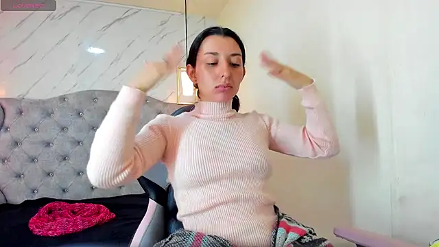 Snapshot of Iris__77 chatting on 10/14/25, 06:20 Iris 77 online show from 10/14/25, 06:20