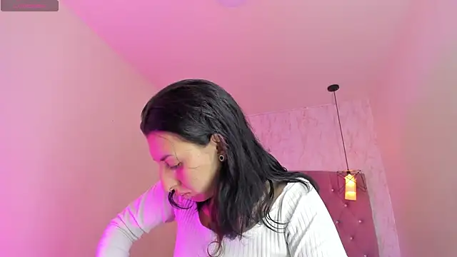 Snapshot of Iris__77 chatting on 12/05/25, 11:52 Iris 77 online show from 12/05/25, 11:52